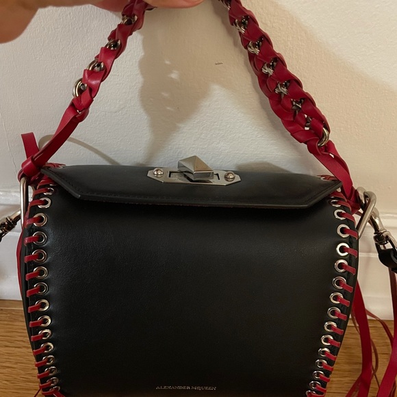 Like new Alexander McQueen runway box bag - Picture 2 of 10